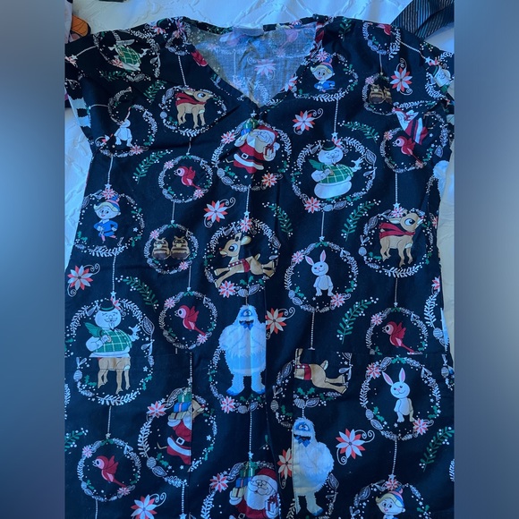 Scrub top - Picture 1 of 1